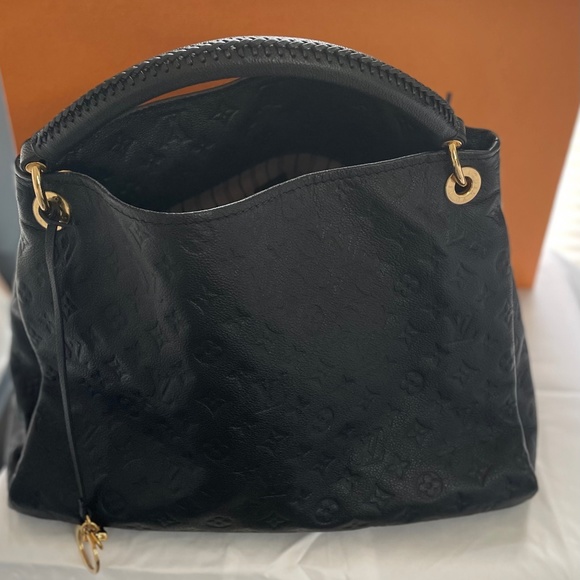 Gently  Used Louis Vuitton Artsy MM Monogram Empreinte Noir - Picture 1 of 5